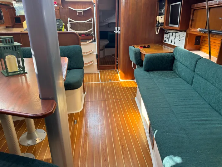 Inishowen Yacht Photos Pics Salon View Aft