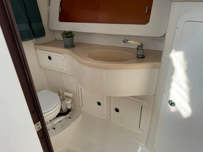 Inishowen Yacht Photos Pics Forward Head