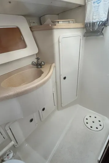 Inishowen Yacht Photos Pics Shower Stall Aft Head
