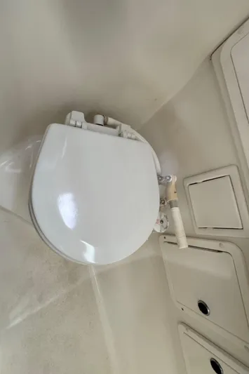 Inishowen Yacht Photos Pics Aft Head Manual