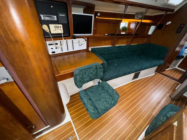 Inishowen Yacht Photos Pics Nav Station Seating