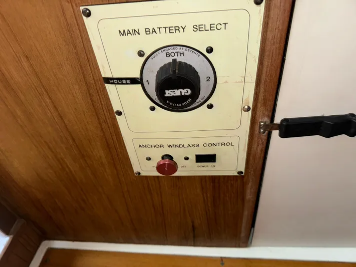 Inishowen Yacht Photos Pics Battery Switch