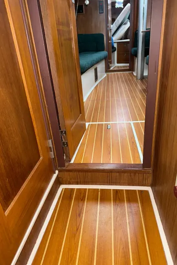 Inishowen Yacht Photos Pics Beautiful Laminate Floors