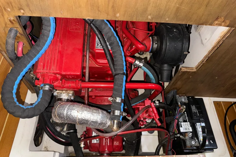 Inishowen Yacht Photos Pics Starting Battery