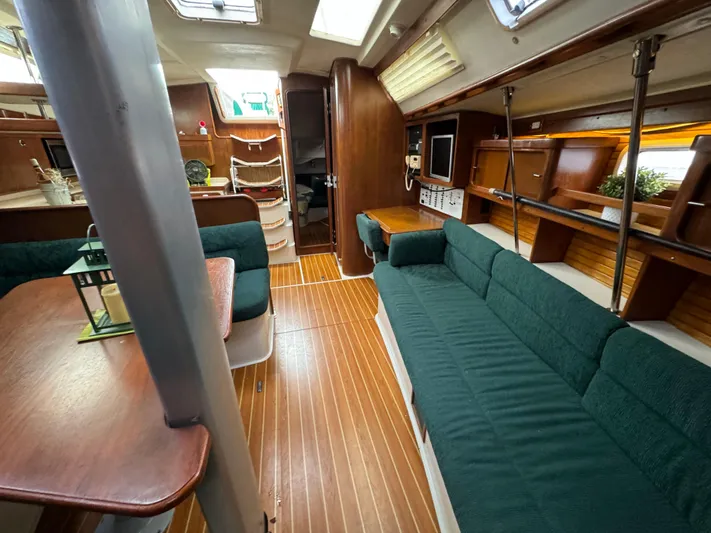 Inishowen Yacht Photos Pics Salon View Aft