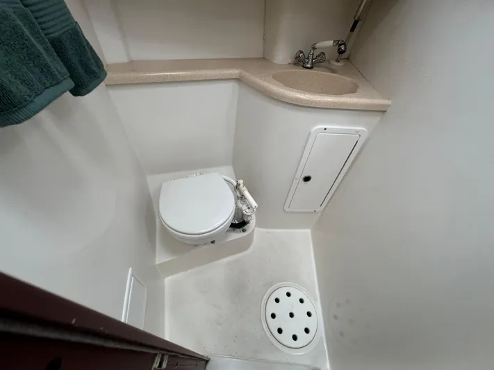 Inishowen Yacht Photos Pics Forward Head