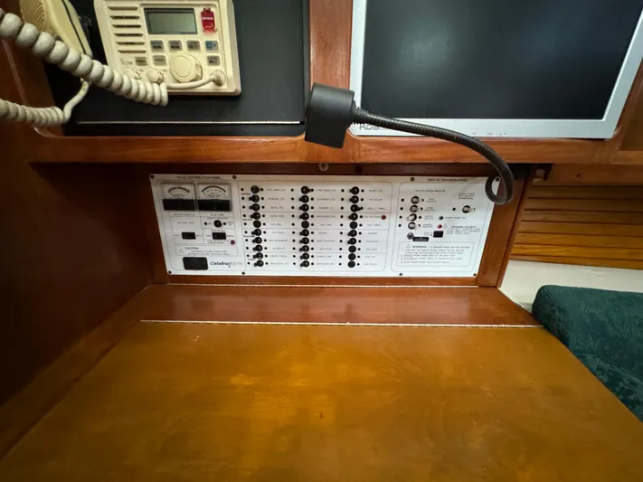 Inishowen Yacht Photos Pics Electrical Panel