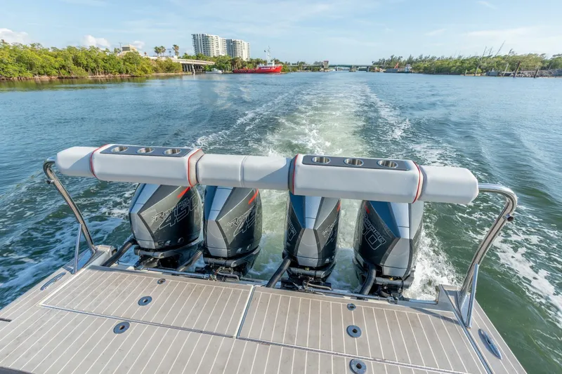  Yacht Photos Pics 2020 Formula 430 Super Sport Crossover - Image 11