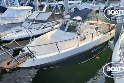 1987 RIO Rio 630 cabin fish