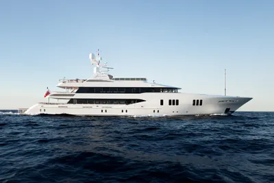 2011 Trinity Yachts Semi-Displacement
