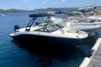 2022 Sea Ray SPX 210
