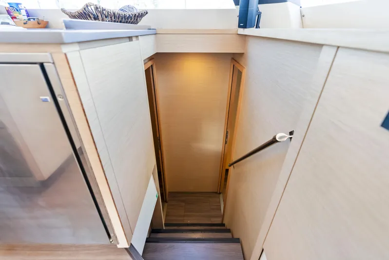 Sundance Yacht Photos Pics 