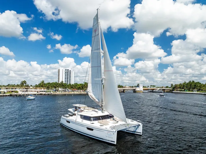 Sundance Yacht Photos Pics 