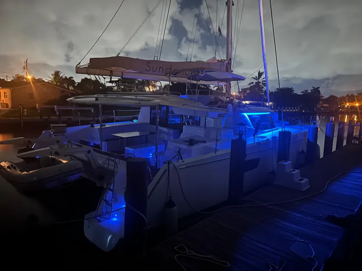 Sundance Yacht Photos Pics 