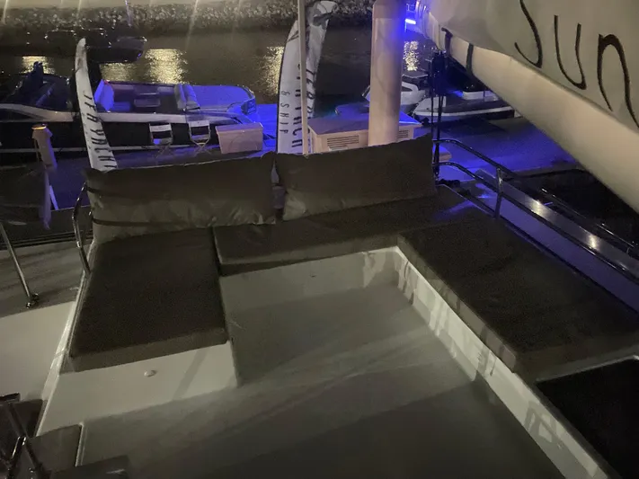 Sundance Yacht Photos Pics 