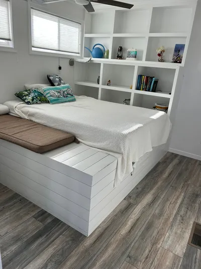  Yacht Photos Pics Primary Suite