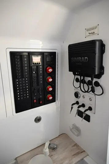 Anuket Yacht Photos Pics 2020 Valhalla Boatworks V-37 - Image 19