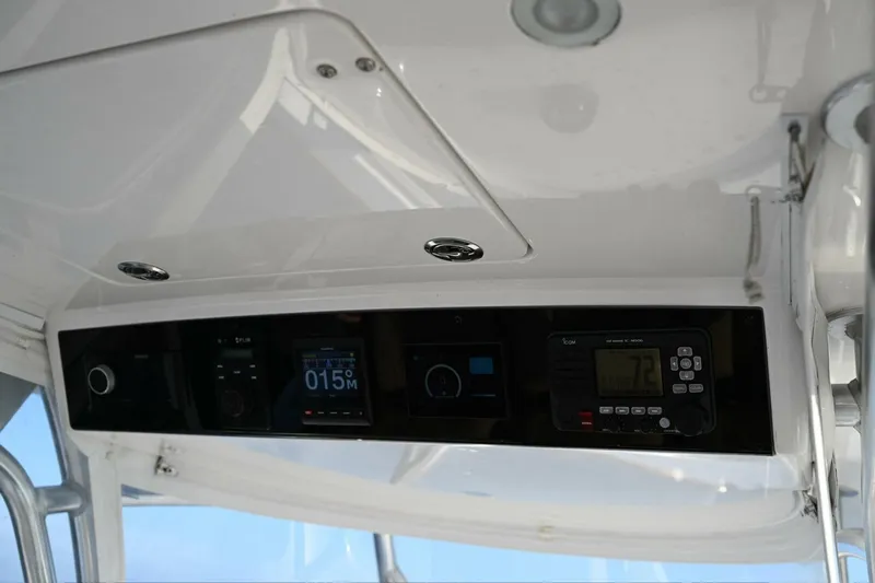 Anuket Yacht Photos Pics 2020 Valhalla Boatworks V-37 - Image 18