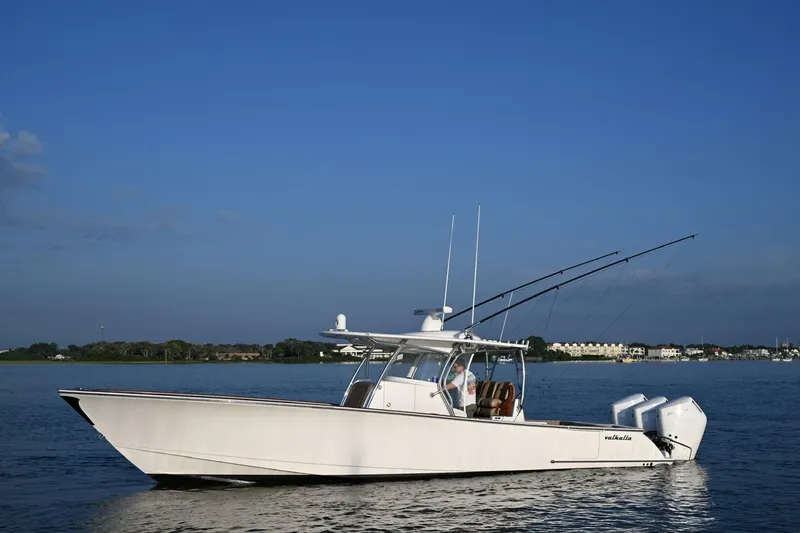 Anuket Yacht Photos Pics 2020 Valhalla Boatworks V-37 - Image 8