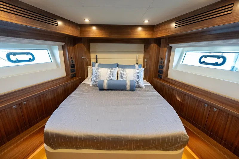 New 2024 Sirena 58 Yacht Photos Pics 