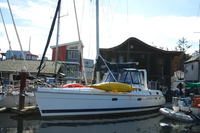 Hunter Passage 450