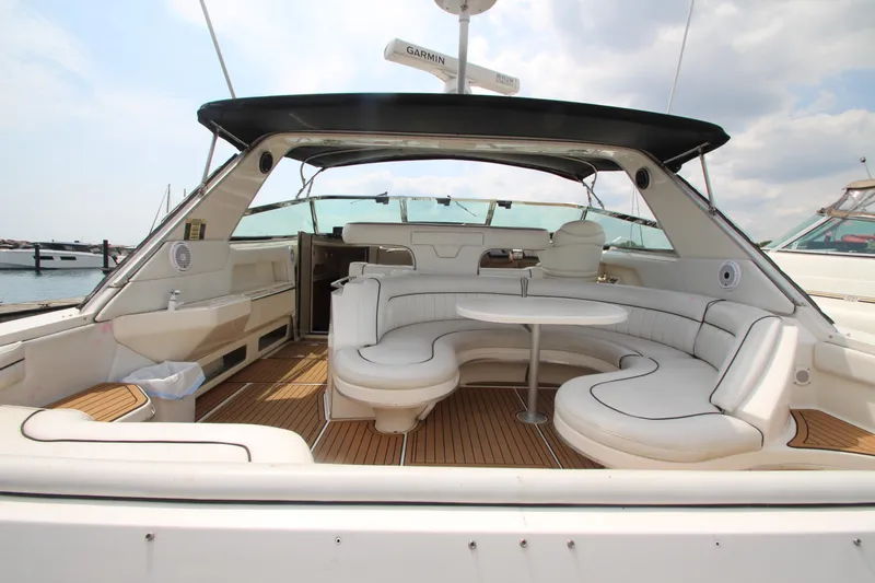  Yacht Photos Pics 1998 Sea Ray 500 Sundancer yacht with spacious seating and modern amenities.