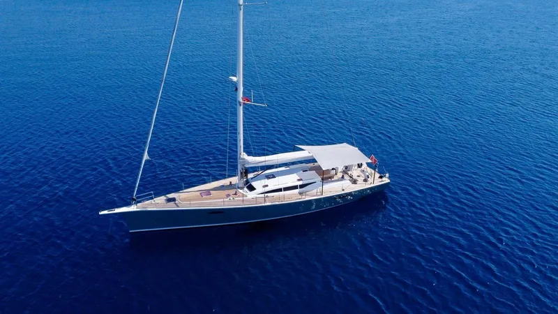 Touché Yacht Photos Pics Sailing yacht "Windseeker Raised Pilot Saloon" 2010 model on calm blue sea.