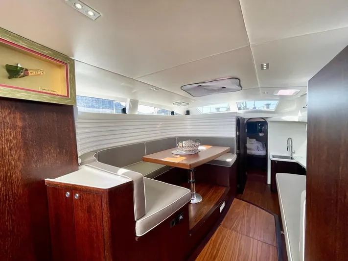 Touché Yacht Photos Pics 