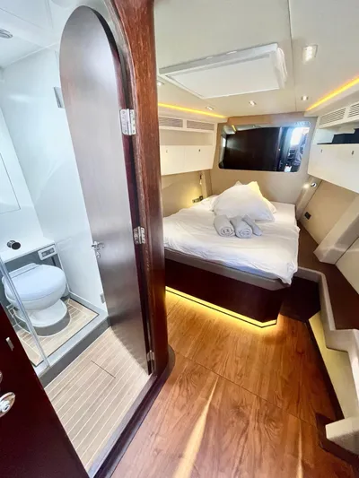 Touché Yacht Photos Pics 