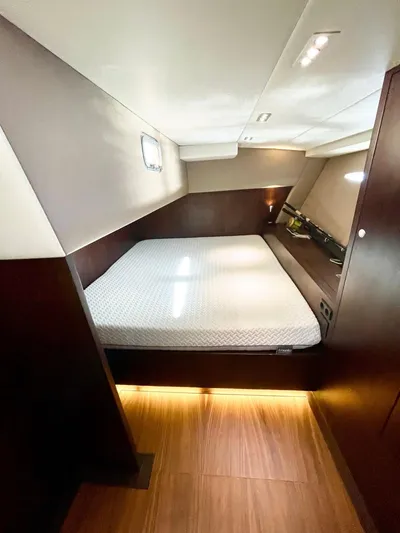 Touché Yacht Photos Pics 