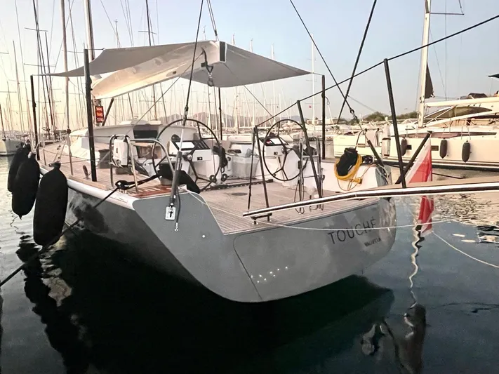 Touché Yacht Photos Pics 