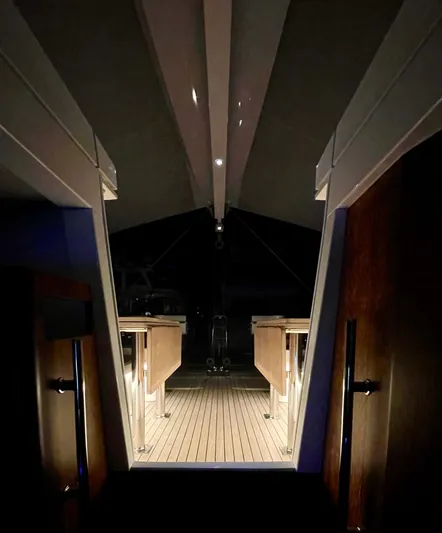 Touché Yacht Photos Pics 