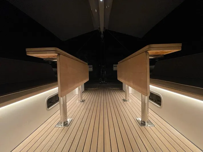 Touché Yacht Photos Pics 