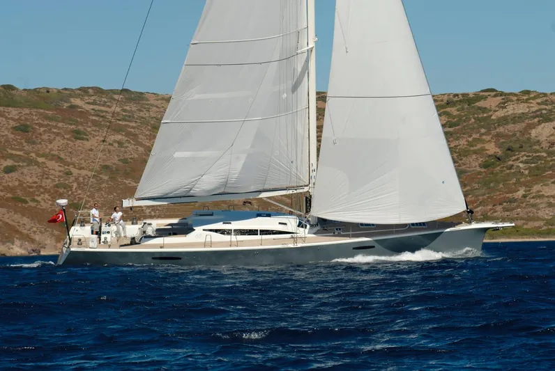 Touché Yacht Photos Pics Sailing yacht Windseeker Raised Pilot Saloon 2010 gliding on blue ocean waters.