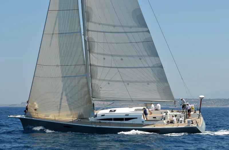 Touché Yacht Photos Pics Sailing yacht Windseeker Raised Pilot Saloon 2010 gliding on open sea.