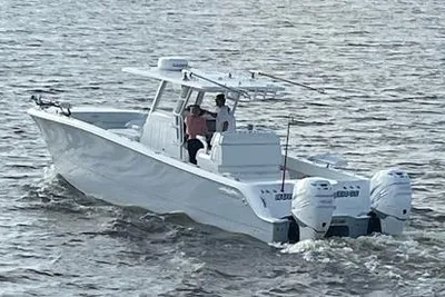Invincible 33 Catamaran