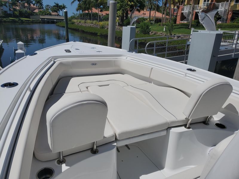 2023 Sea Hunt Ultra 275 SE