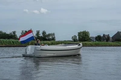 2025 Maril 6NXT – 33 pk