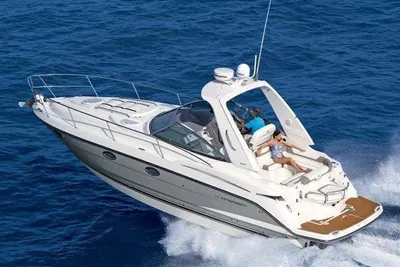 2010 Monterey 335 Sport Yacht