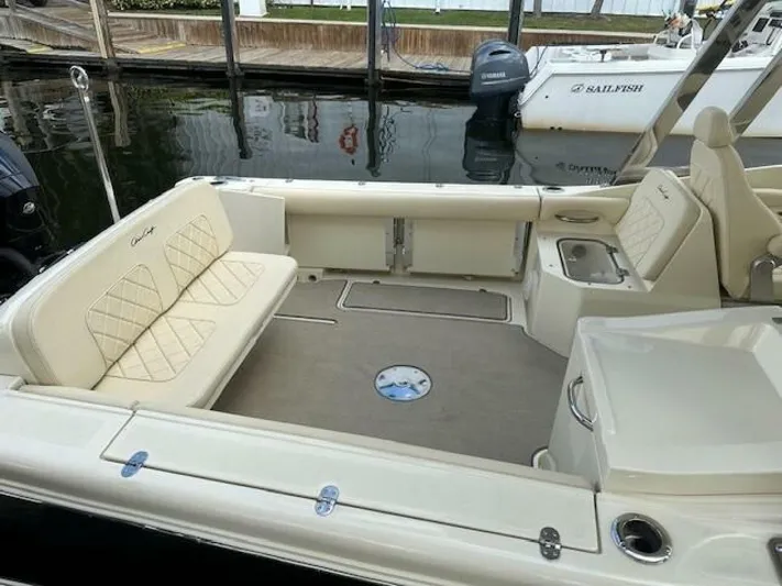  Yacht Photos Pics 2020 Chris-craft Calypso 26 - Image 18