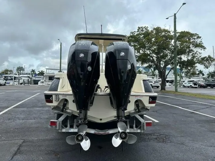  Yacht Photos Pics 2020 Chris-craft Calypso 26 - Image 10