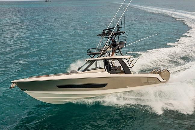 2022 Boston Whaler 420 Outrage