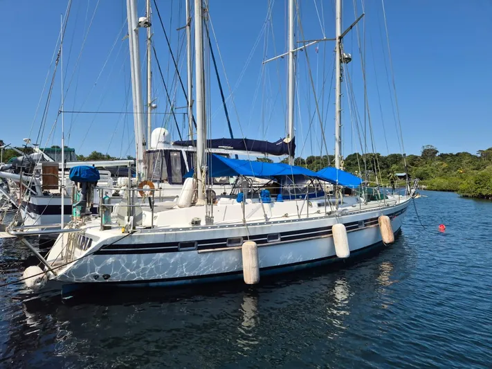 G Maria Yacht Photos Pics 