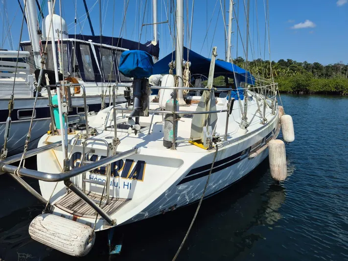 G Maria Yacht Photos Pics 