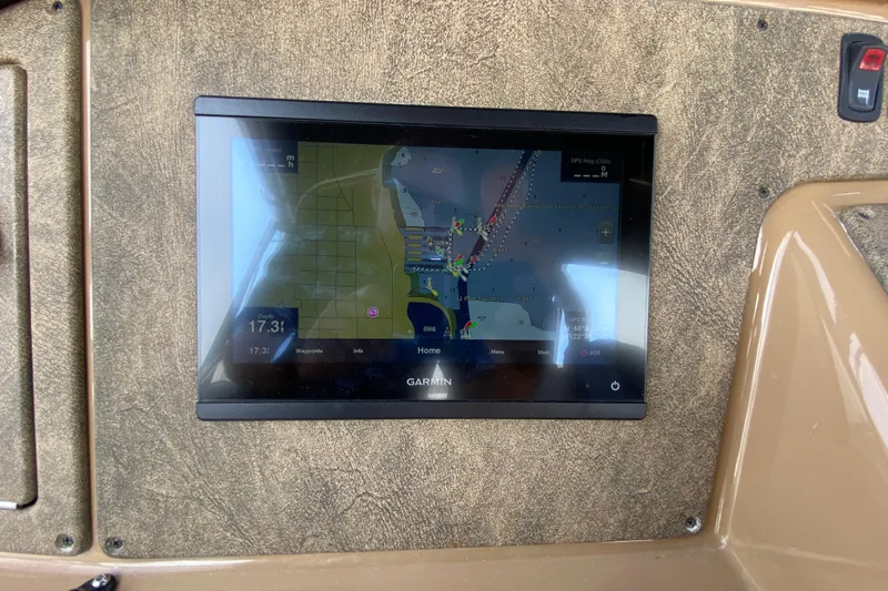 Slippin Out Yacht Photos Pics Garmin navigation display on 2004 Carver 36 Super Sport boat dashboard.