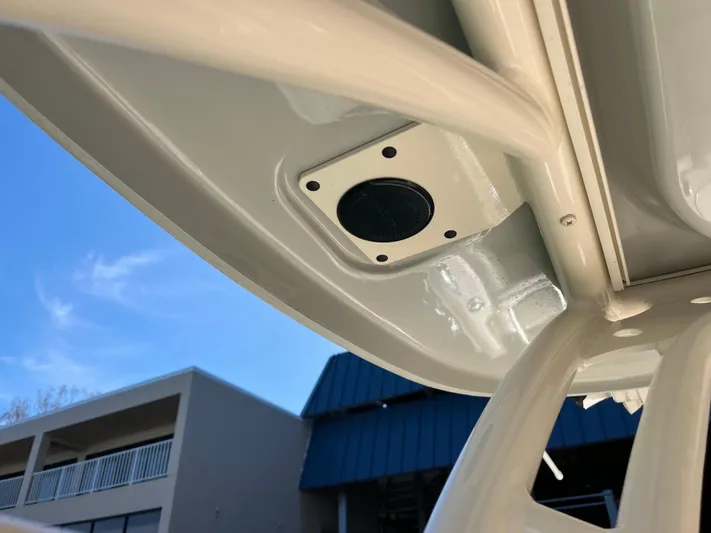  Yacht Photos Pics 2023 Grady-White Freedom 275 boat detail, showcasing sleek design and structure.