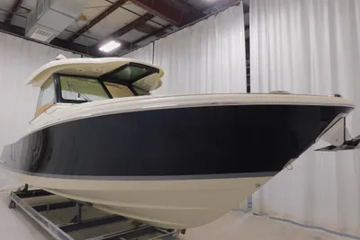 Chris-Craft Calypso 32