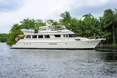 Hatteras 78 CMY
