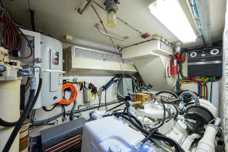 Forever Young Yacht Photos Pics 