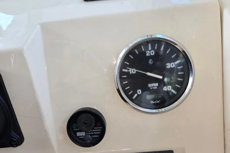 Bay'be Yacht Photos Pics RPM gauge and control panel on 2009 Mainship Pilot 31 boat.